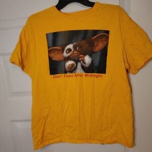 Yellow Graphic T-Shirt with Gremlin Design Size XL